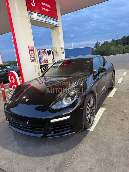 Porsche Panamera 
