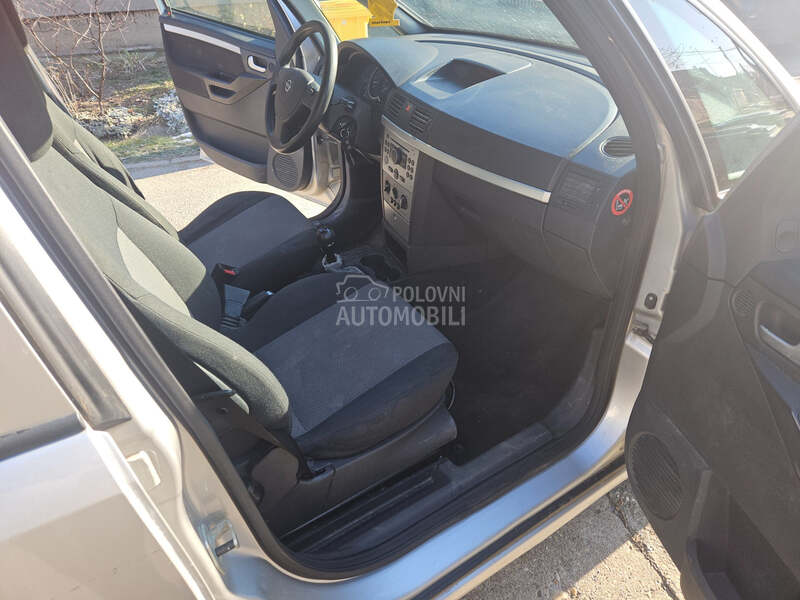 Opel Meriva 1.6 B