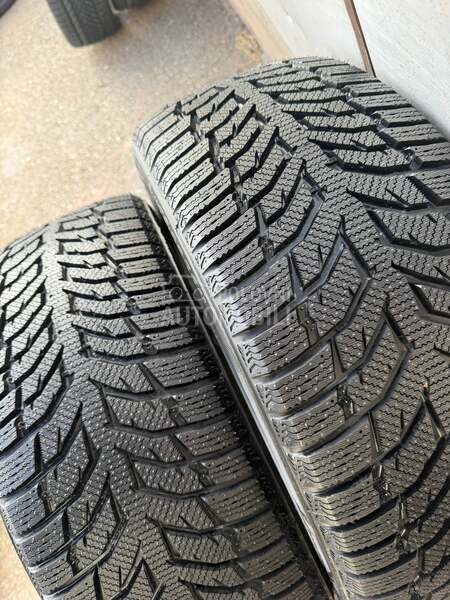 Ostalo 225/45 R18 Zimska