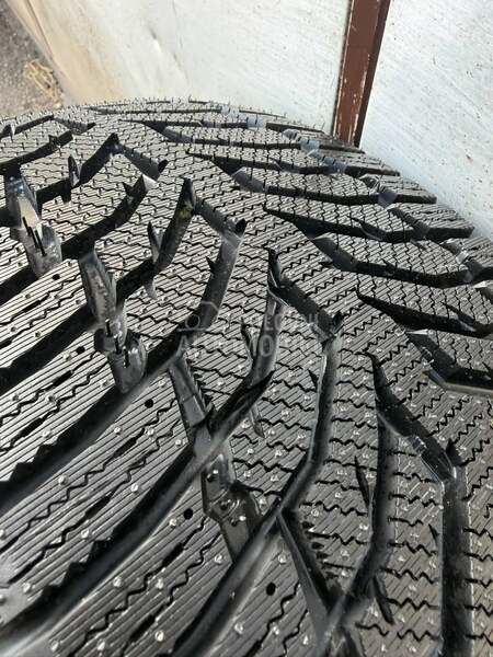 Ostalo 225/45 R18 Zimska