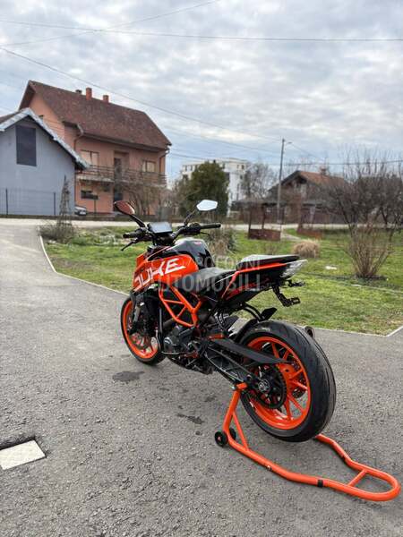 KTM Duke 390