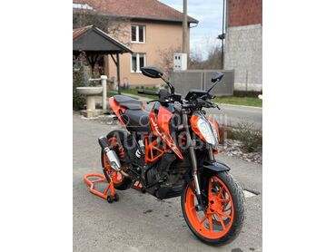 KTM Duke 390