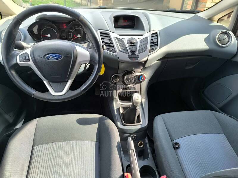 Ford Fiesta 1.4 BZ.GPL TITANIUM