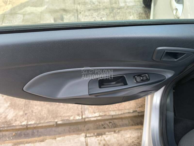 Ford Fiesta 1.4 BZ.GPL TITANIUM