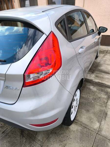Ford Fiesta 1.4 BZ.GPL TITANIUM