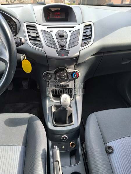 Ford Fiesta 1.4 BZ.GPL TITANIUM