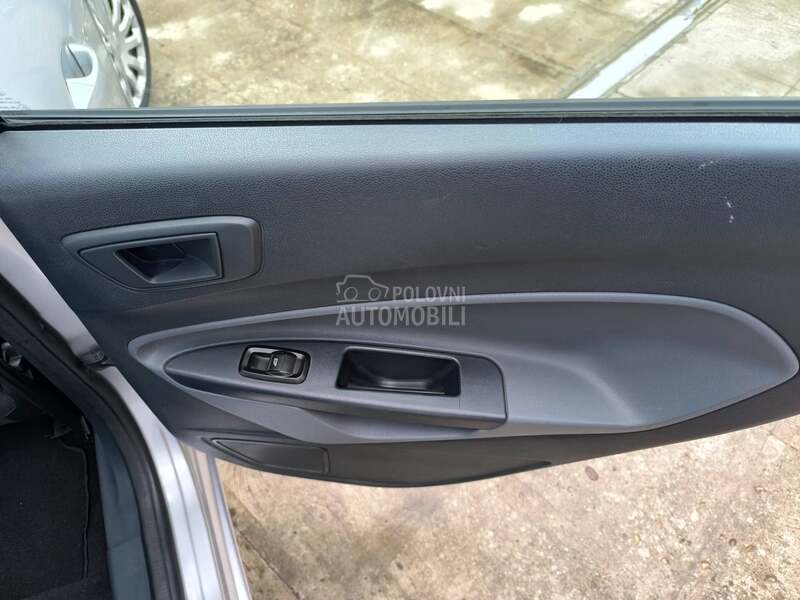 Ford Fiesta 1.4 BZ.GPL TITANIUM