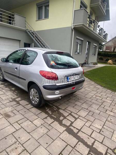Peugeot 206 