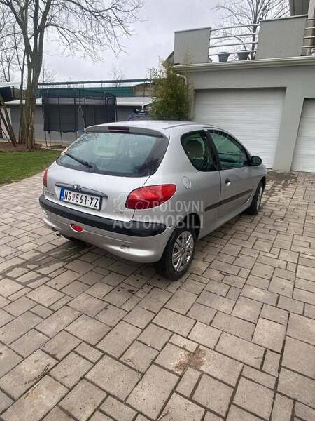 Peugeot 206 