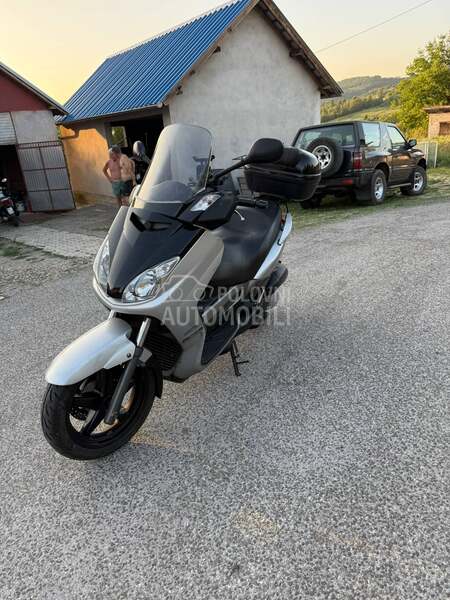 Yamaha Xmax
