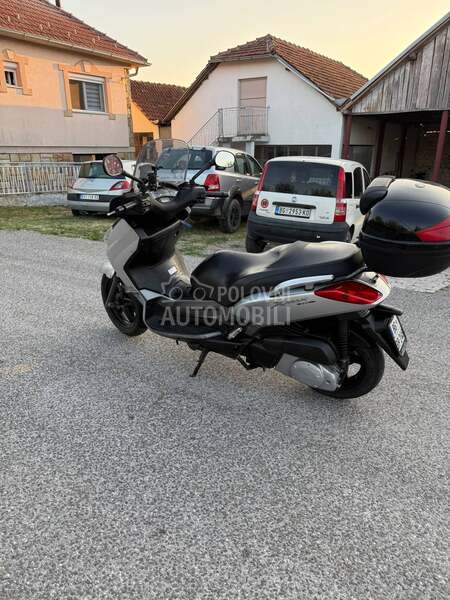 Yamaha Xmax