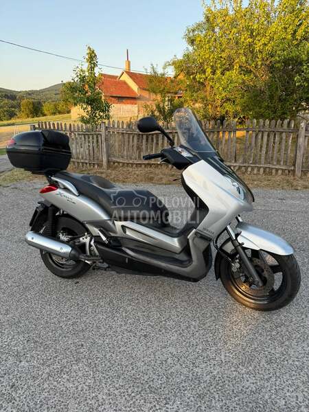 Yamaha Xmax