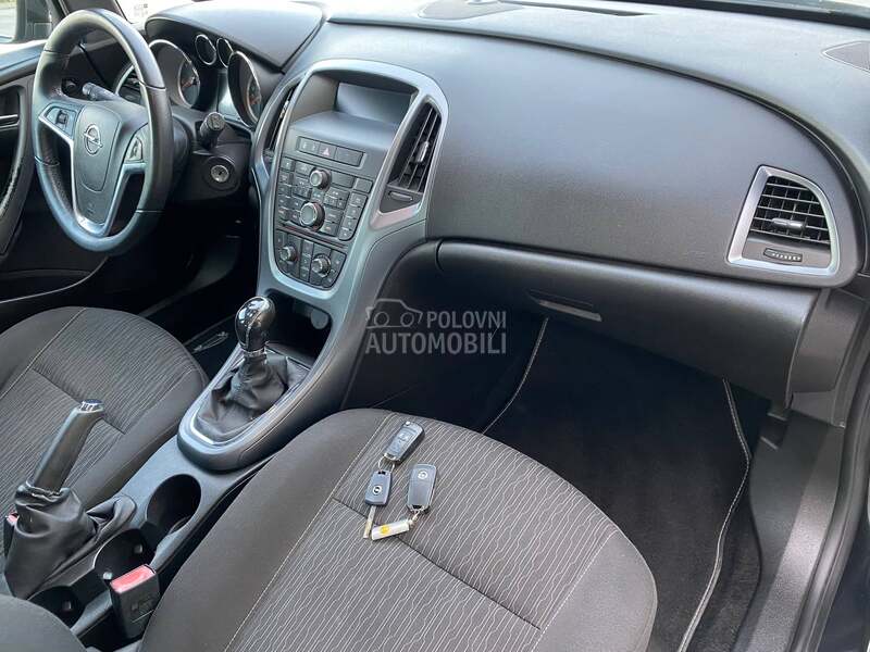 Opel Astra J 1.7 cdti