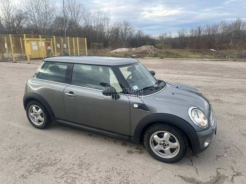 MINI One 