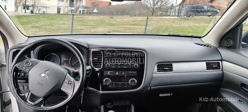 Mitsubishi Outlander 