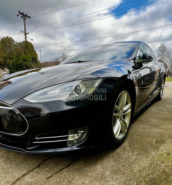 Tesla Model S 90 dual motor