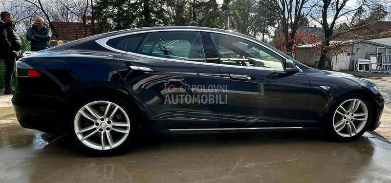 Tesla Model S 90 dual motor