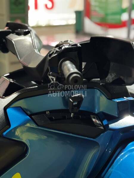 Can-Am Outlander 650 XT MAX