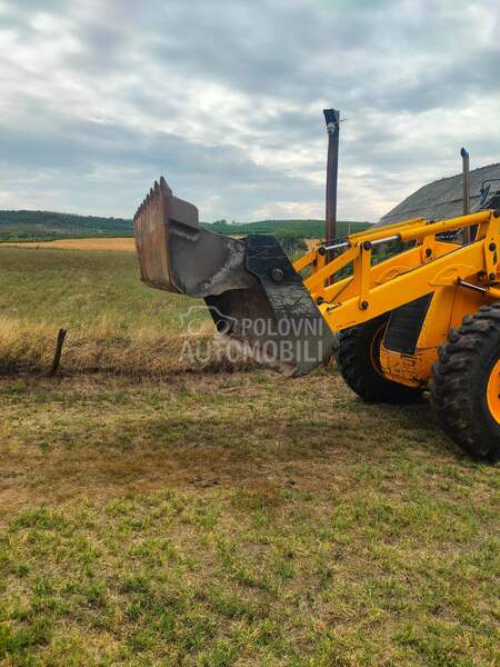 JCB 4CX