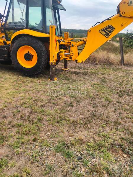 JCB 4CX