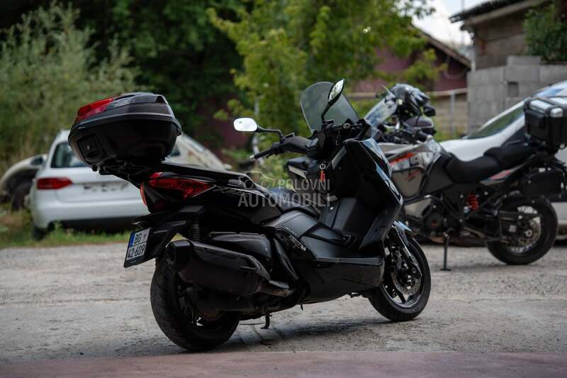 Yamaha x max 400