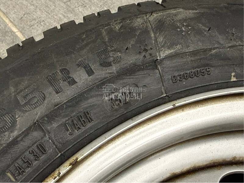 Dunlop 185/60 R15 Zimska