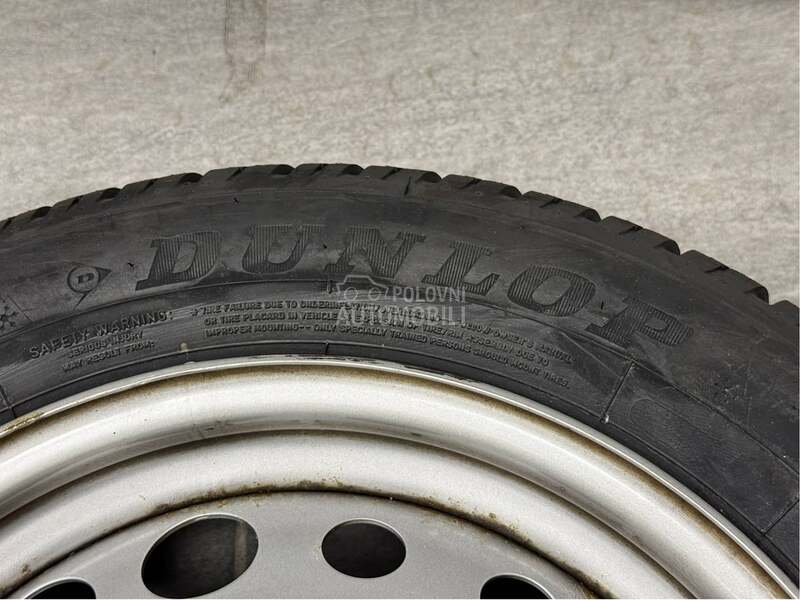 Dunlop 185/60 R15 Zimska