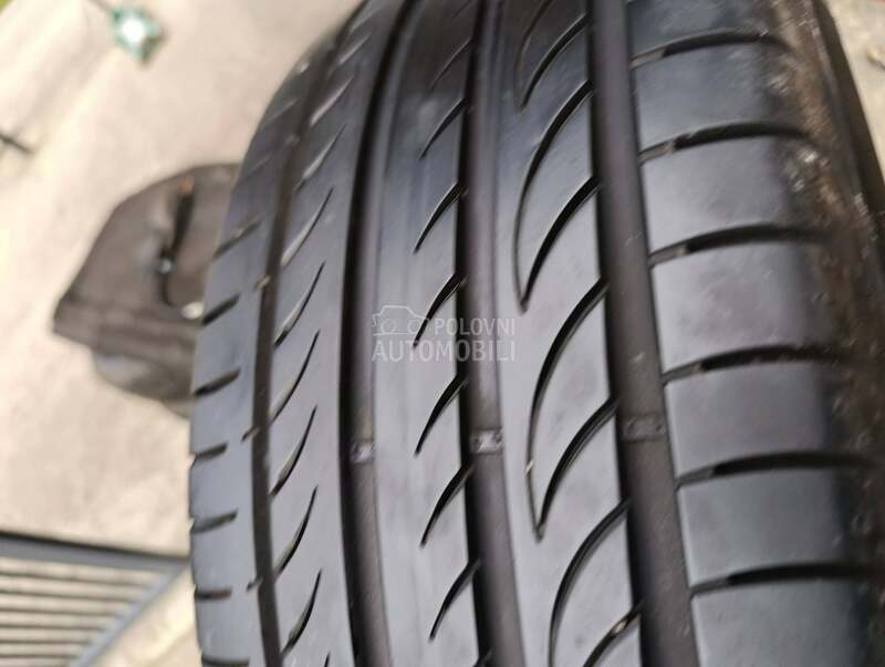 Pirelli 215/50 R17 Letnja