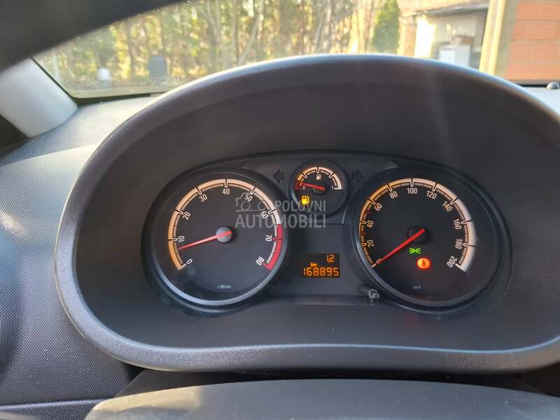 Opel Corsa D 