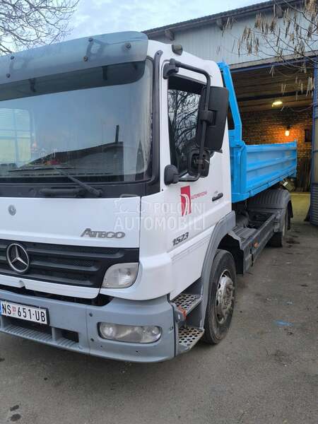 Mercedes Benz Atego 1523