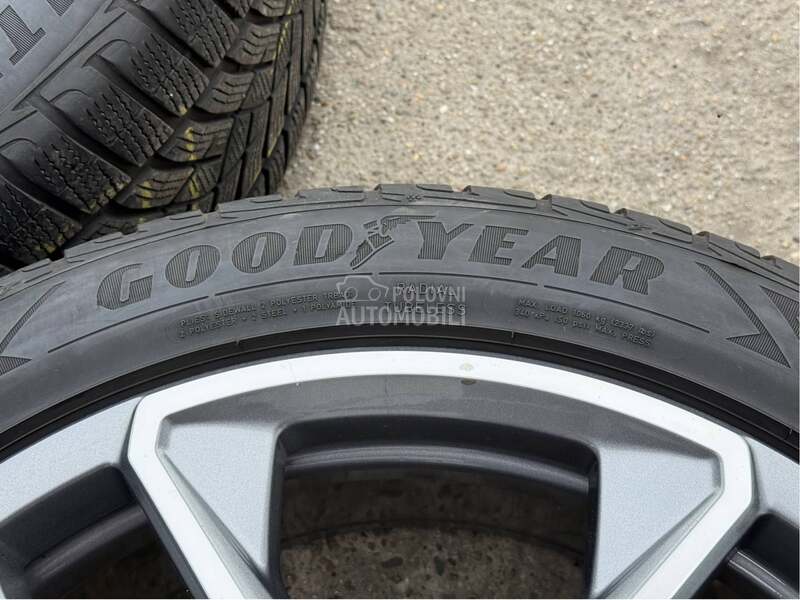 Goodyear 275/45 R21 Zimska