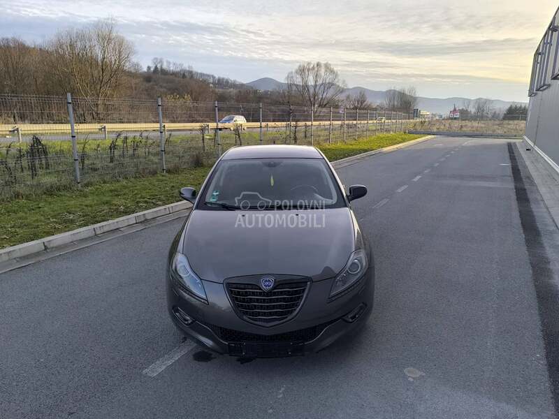 Lancia Delta S Momo Design