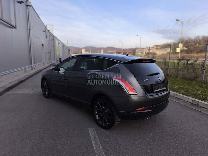 Lancia Delta S Momo Design