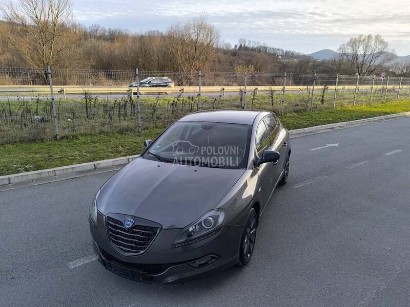 Lancia Delta S Momo Design