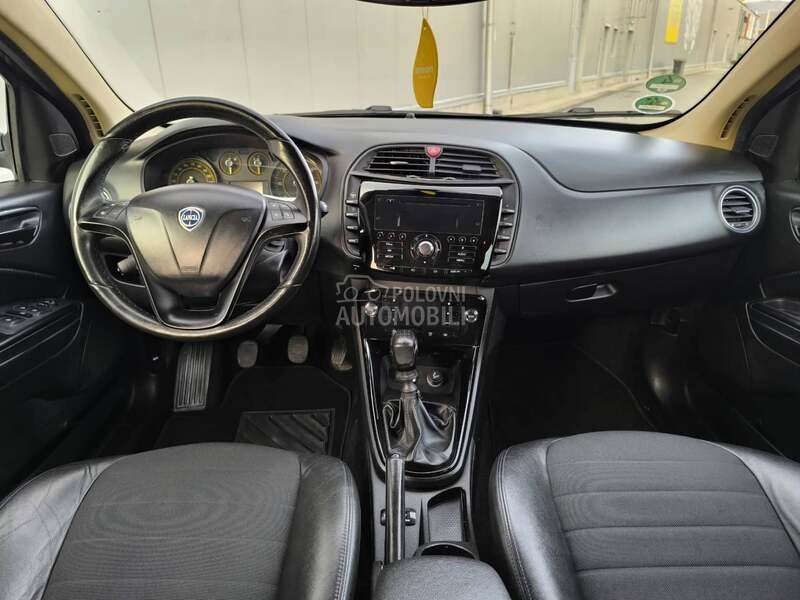 Lancia Delta S Momo Design