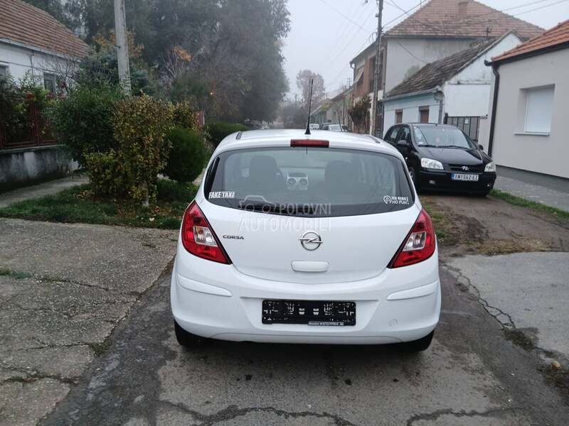 Opel Corsa D 1.4 B