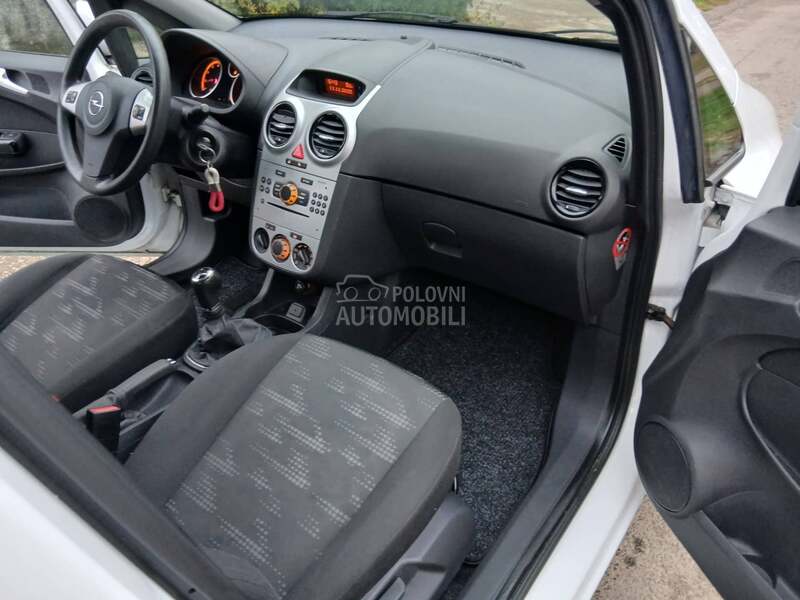 Opel Corsa D 1.4 B