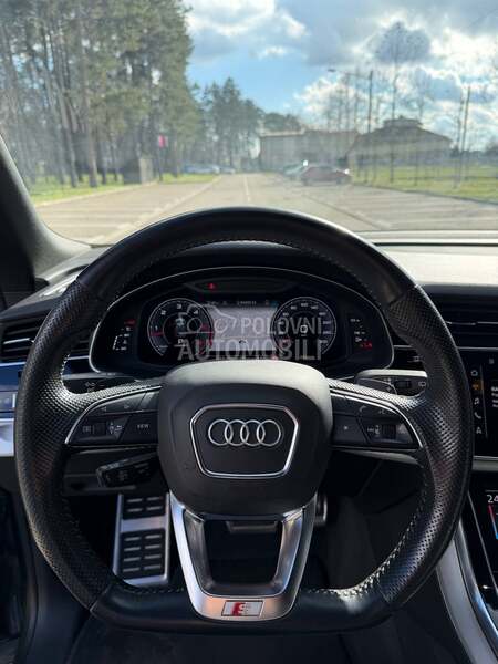 Audi Q8 