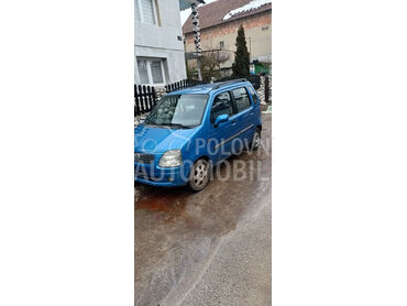 Opel Agila bor
