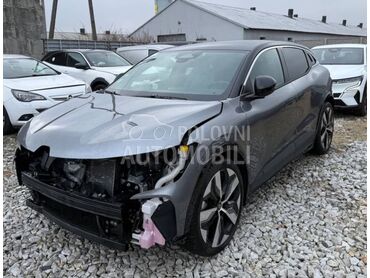 Renault 5 E-Tech 2023. god. -  kompletan auto u delovima