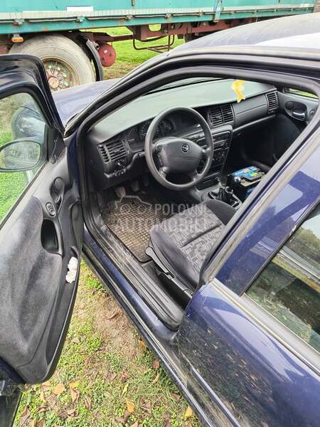 Opel Vectra B 