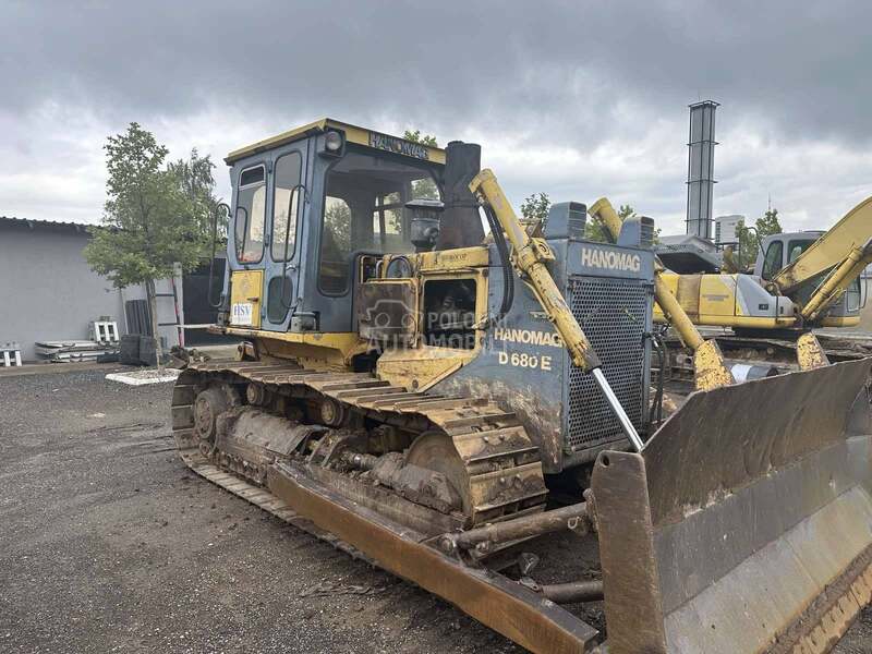 Hanomag D680E