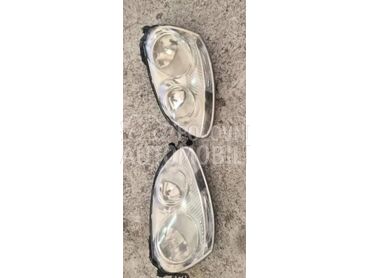 desni i levi far za Volkswagen Golf 5