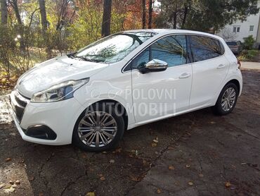 Peugeot 208 ALLURE  RATA 75e