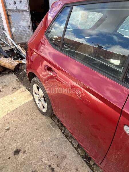 Škoda Fabia -  kompletan auto u delovima