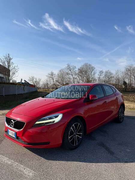 Volvo V40 U DOLASKU