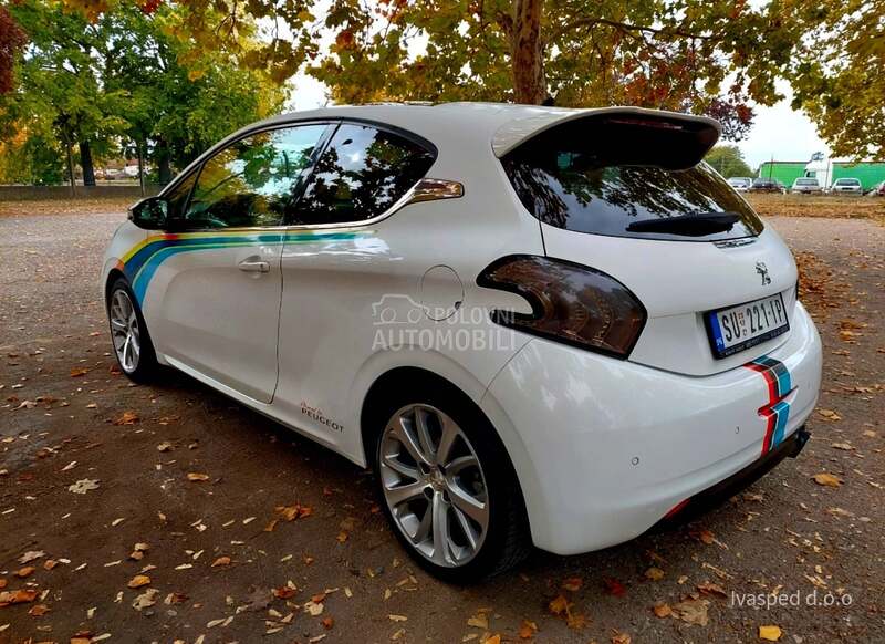 Peugeot 208 