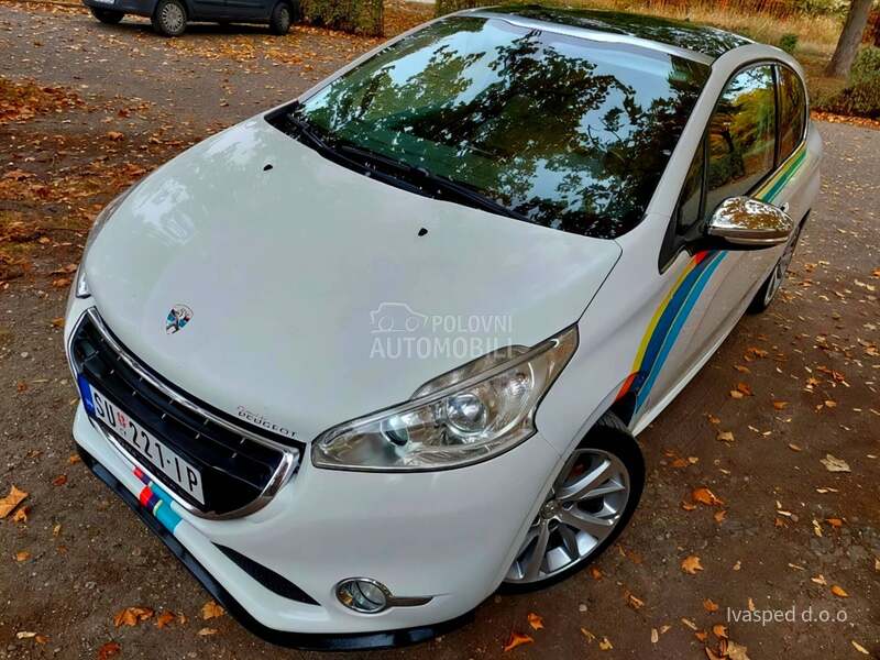 Peugeot 208 