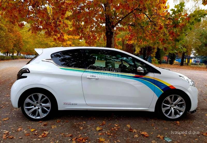 Peugeot 208 