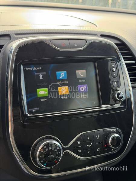 Renault Captur REZERVISA